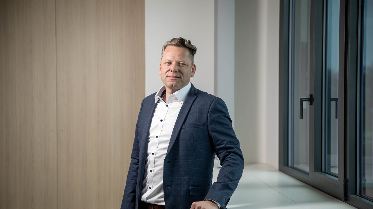 Chtj eit energetiku. Zodpovdn firmy u zaaly pracovat natom, aby byly energeticky nezvisl, tvrd Miroslav Holan.