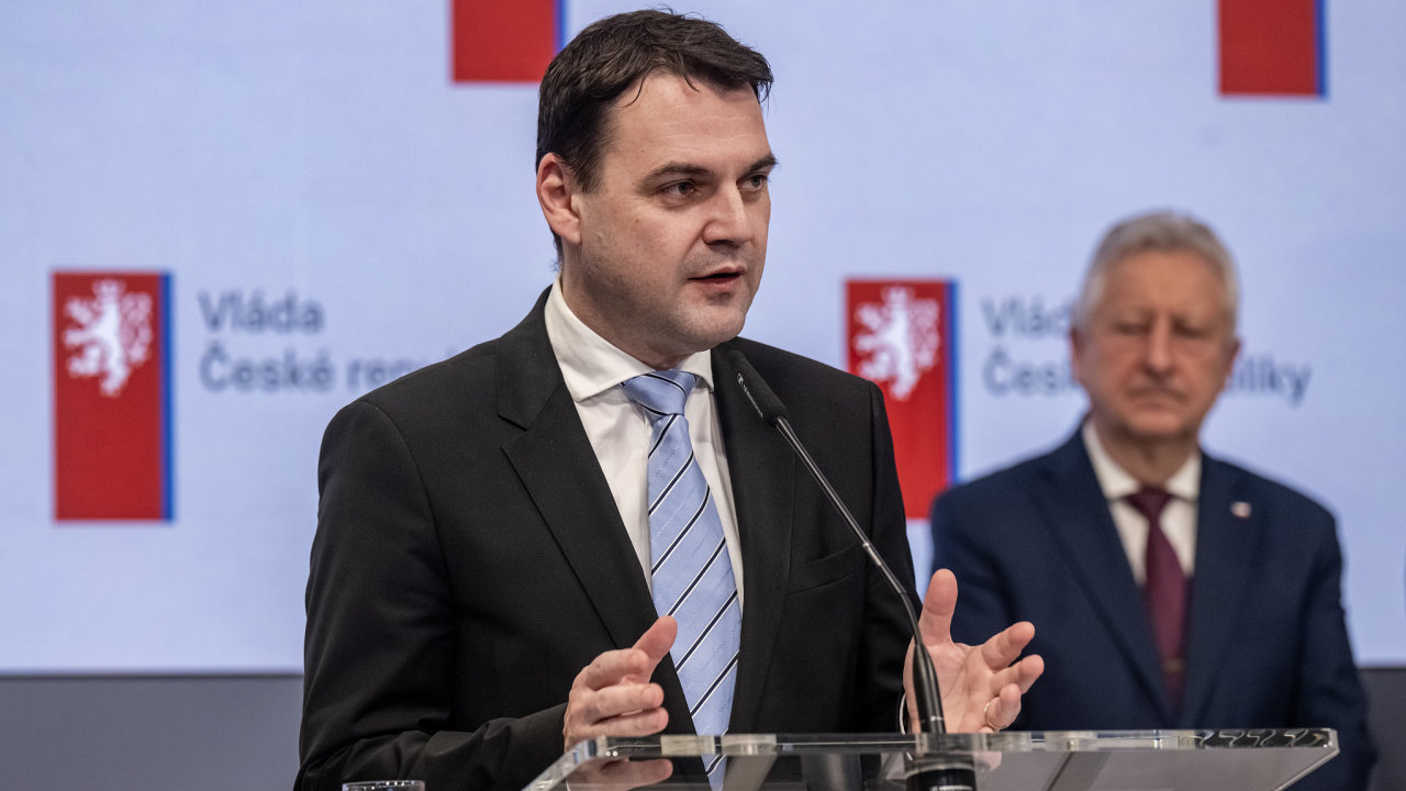 Petr Macinka, ministr zahrani��, politik