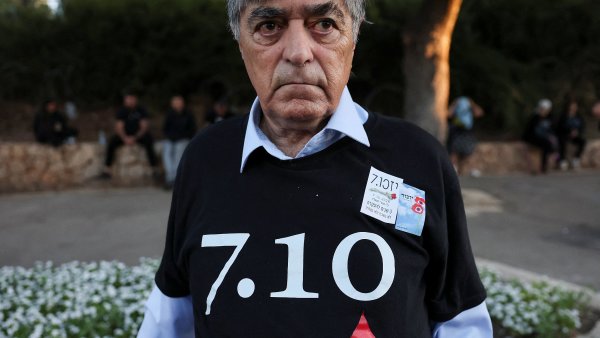 Teroristick� �tok Ham�su ze 7. ��jna 2023 si p�ipom�naj� lid� po cel�m Izraeli.