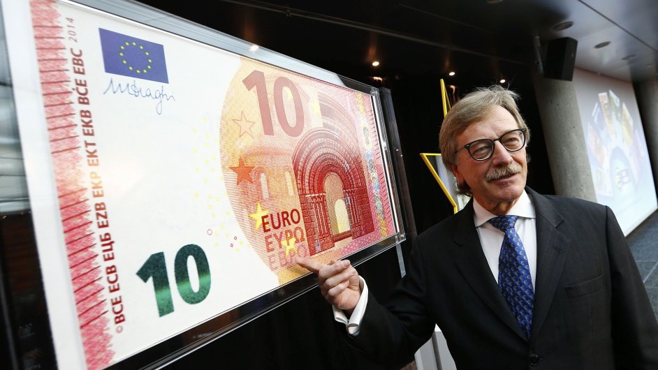 Yves Mersch z ECB pedstavil novou desetieurovou bankovku.