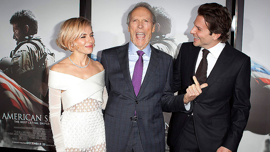 Sienna Millerov, Clint Eastwood a Bradley Cooper na premie Americkho snipera