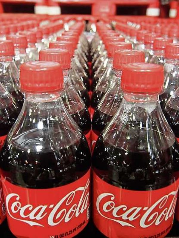 Coca-Cola chyst&aacute; sni�ov&aacute;n&iacute; stav�