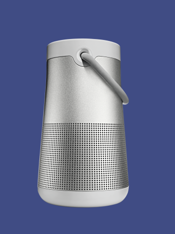 Na pikniku, na pláži či na palubě jachty rozezníte reproduktor Bose SoundLink Revolve+, který šíří zvuk ve 360˚, na jedno nabití vydrží až 16 hodin a spárujete ho s jakýmkoliv mobilním telefonem.