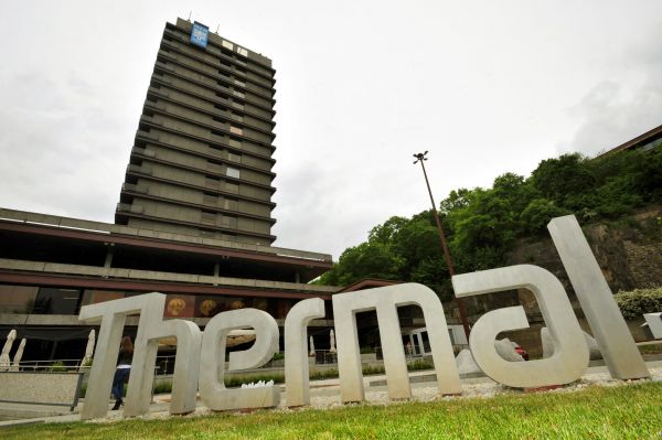 Autory sou�asn&eacute; podoby hotelu, otev�en&eacute;ho v roce 1977, byli V�ra a Vladim&iacute;r Machoninovi.