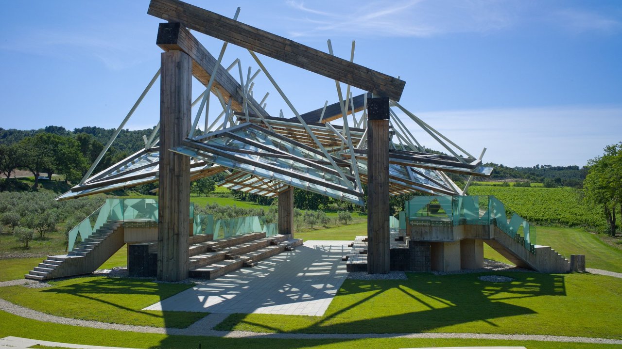 Letn hudebn pavilon navrhl Kanaan Frank Gehry.
