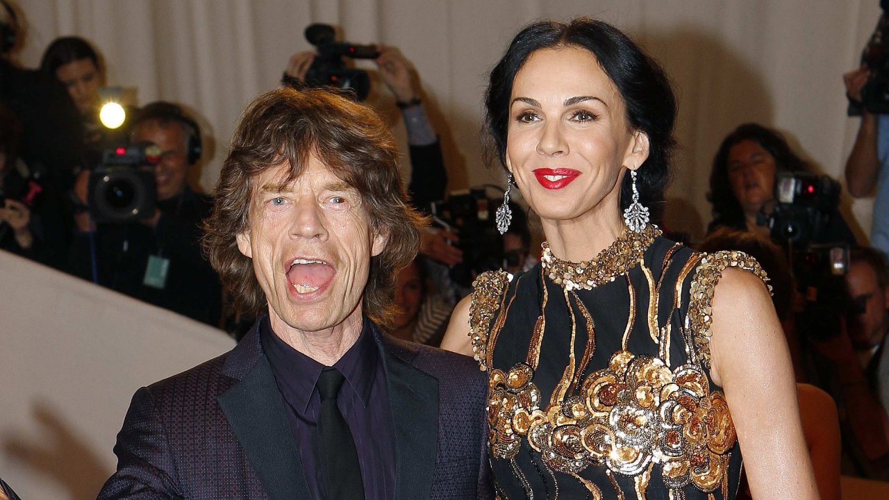 Mick Jagger nato s kapelou Superheavy desku, kterou vyd 16. z