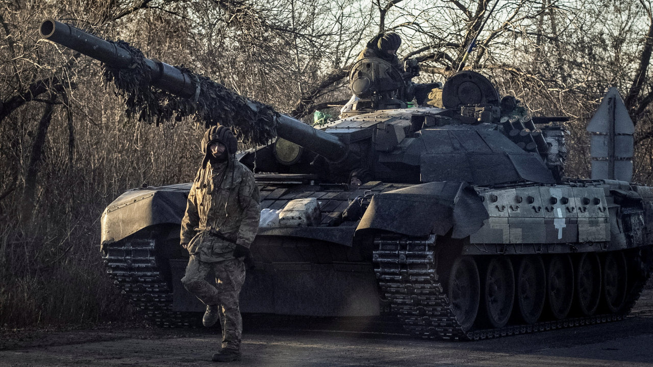 Ukrajina, Bachmut, tank, válka