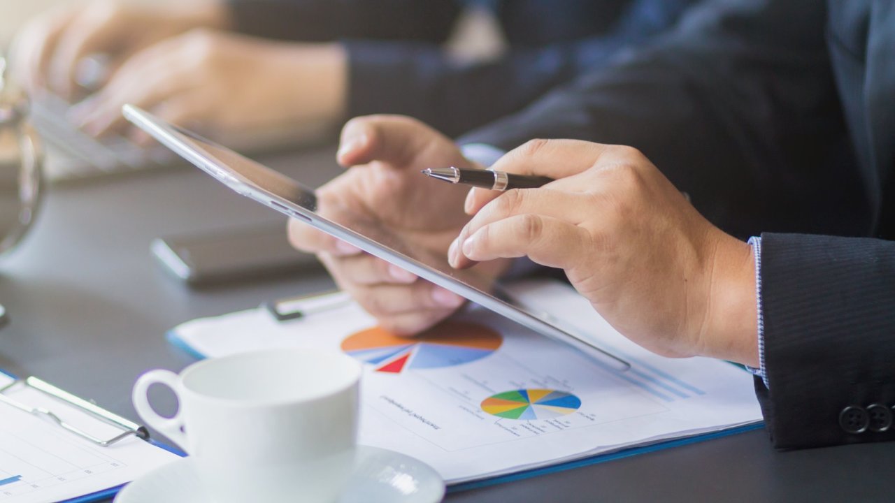 Investovat se d rznmi zpsoby. Kad m svoje specifika.