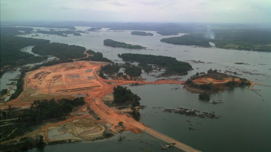 Stavba pehrady Belo Monte