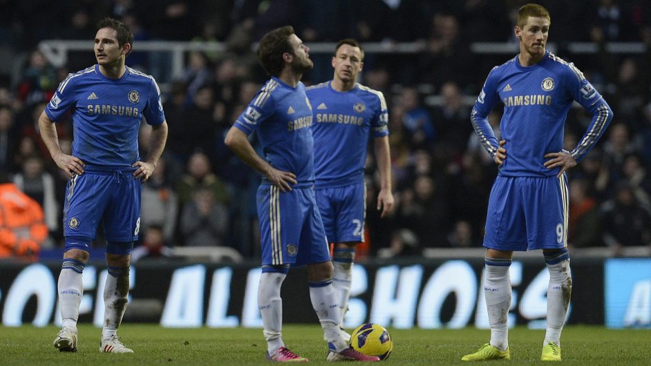Hri Chelsea letos tpou, v utkn s Newcastlem museli zkousnout porku