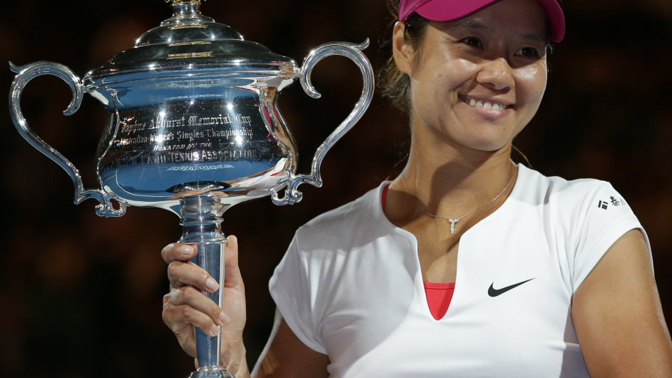 anka Li Na s trofej pro vtzku Australian Open