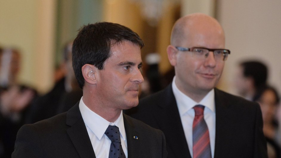 Francouzsk premir Manuel Valls a esk pedseda vldy Bohuslav Sobotka.