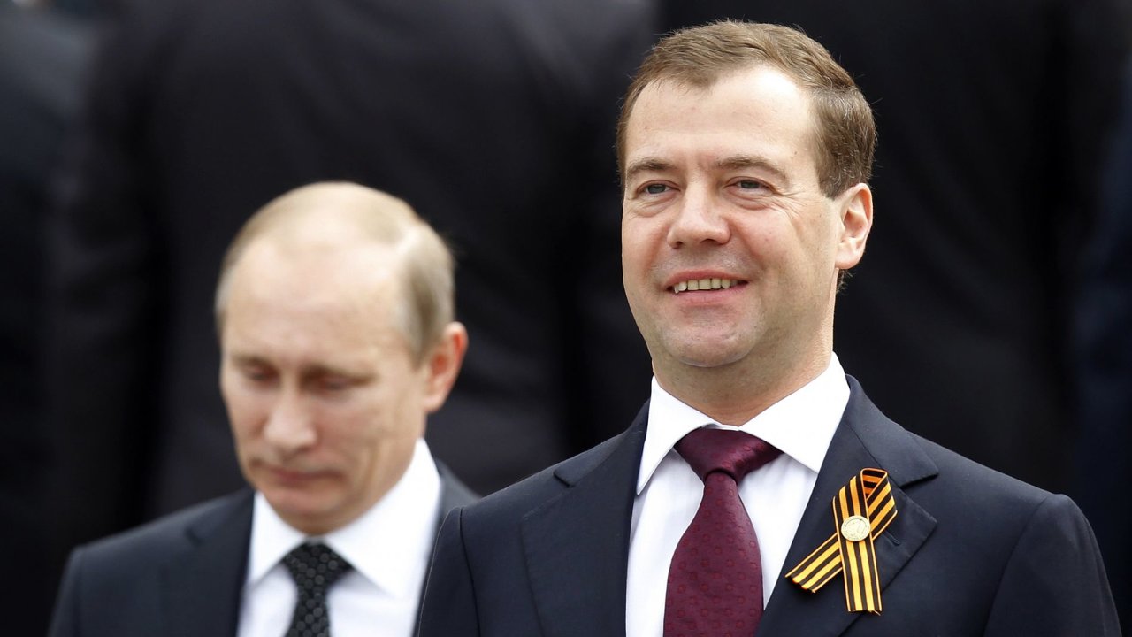 Rusk prezident Dmitrij Medvedv se svm premirem Vladimrem Putinem