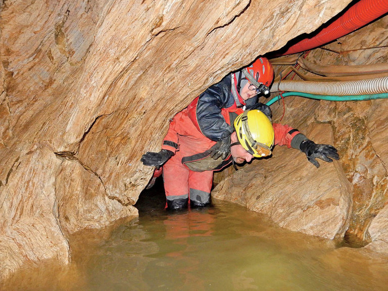 Podzemí v Moravském krasu: jeskynì v Ostrovì