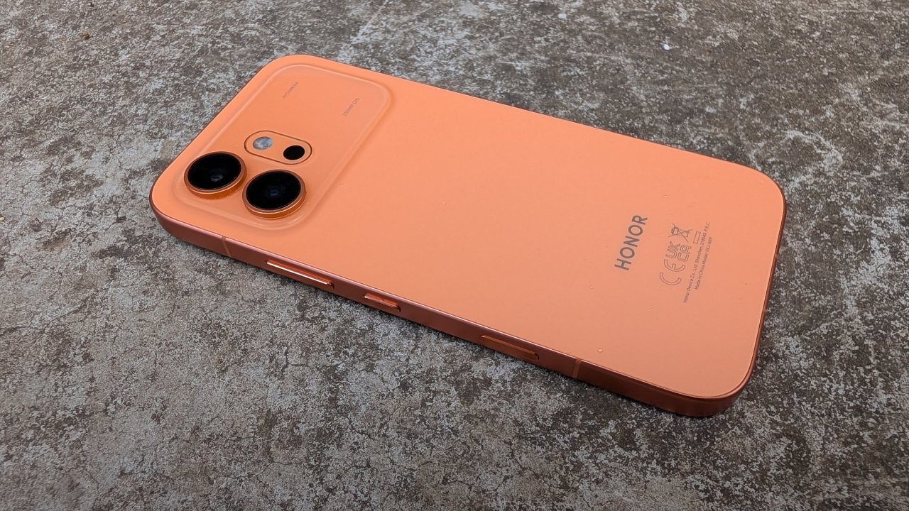 Telefon Honor 600 se chlub� tenk�mi r�me�ky a ob�� bateri�