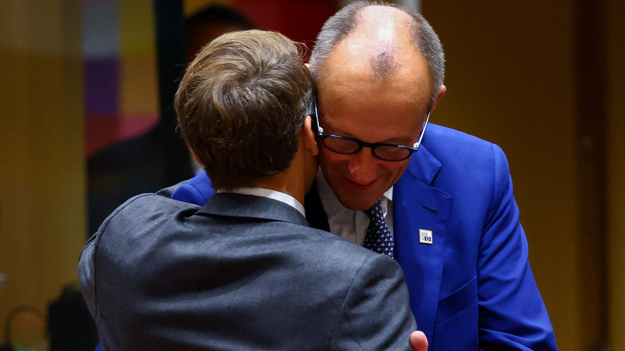 Dohoda. Francouzský prezident Emmanuel Macron a německý kancléř Friedrich...