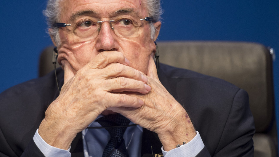 Blatter uvedl, e k rozhodnut rezignovat dospl pot, co dkladn zvil sv pedsednictv a poslednch 40 let svho ivota.