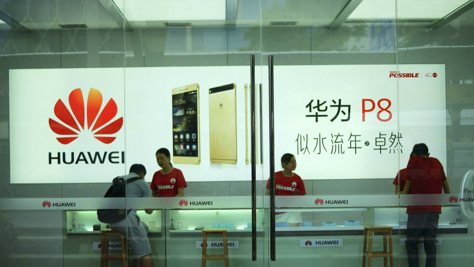 Na nskm trhu letos po esti letech klesl prodej chytrch telefon. Huaweii se ale pesto dailo rychle rst - Ilustran foto.
