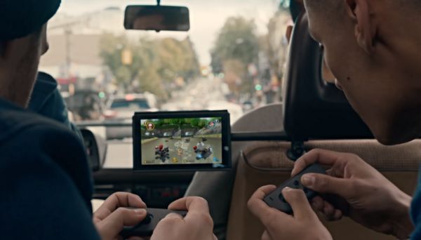 Nintendo jde cestou hybrid, konzole Switch má bavit v obýváku i v metru nebo kavárn