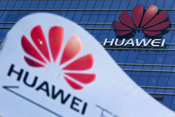 Huawei pat�&iacute; i k&nbsp;l&iacute;dr�m v&nbsp;mobiln&iacute;ch technologi&iacute;ch p&aacute;t&eacute; generace, kter&eacute; chce budovat po&nbsp;cel&eacute;m sv�t�, v�etn� �eska.