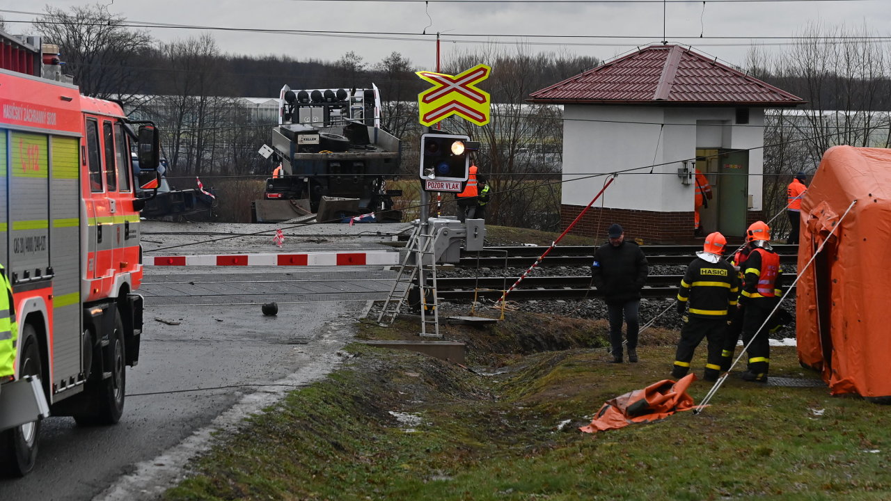 U Bohumína se 24. ledna 2024 støetl na pøejezdu vlak s nákladním vozidlem. Nehodu nepøežil strojvedoucí.