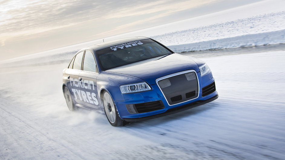 Audi RS6 na ledu