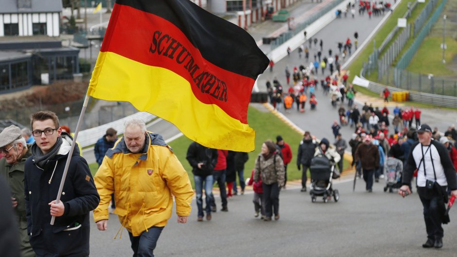 Pochod za Michaela Schumachera na okruhu v belgickm Spa