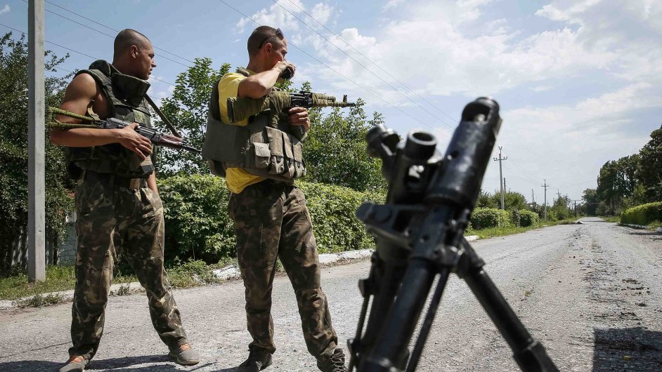 Ukrajinští vojáci na stráži