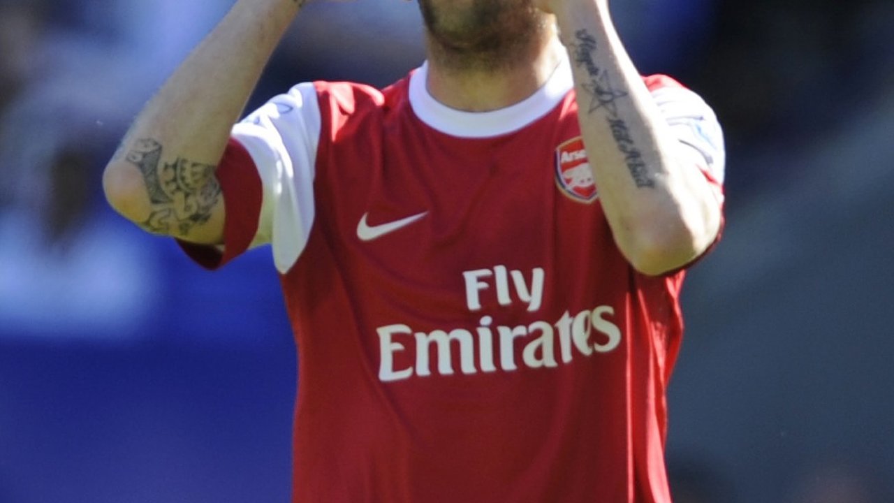 Cesc Fabregas v dresu Arsenalu.