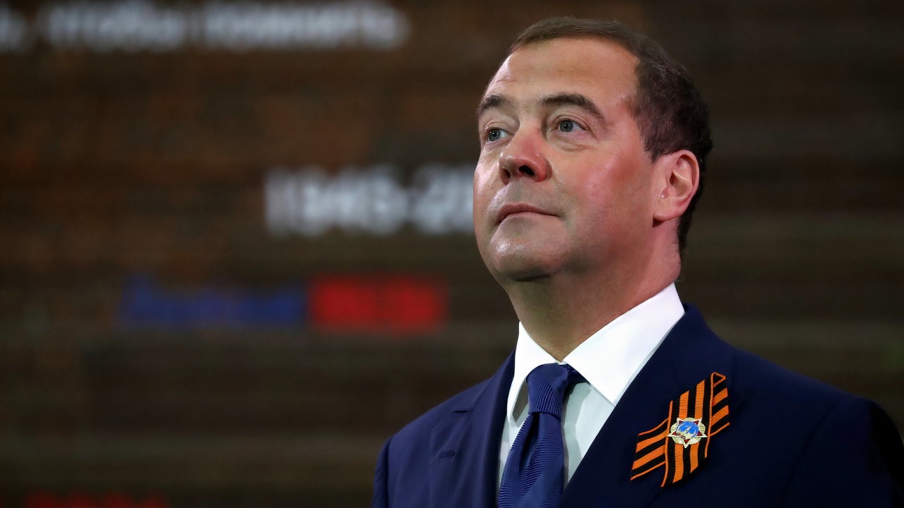 Dmitry Medvedev, Rusko