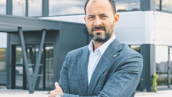 Nedostatek pracovníků pohání automatizaci farem. Poptávka po&nbsp;robotech raketově roste
