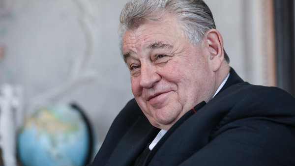 Bojovník na barikádách kulturní války, ale naštěstí nejen to. Jedinečná vzpomínka na Dominika Duku z pera jeho řádového bratra