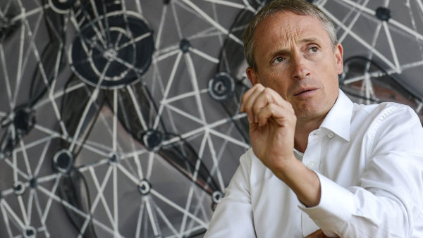 Přední expert na nákupy a prodeje firem je k mání. Po deseti letech končí u jednoho z nejbohatších Čechů