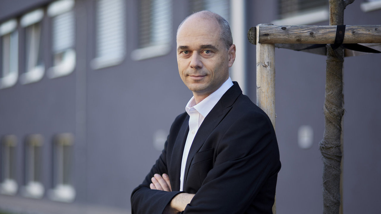 �Vlaky budou v budoucnu ��zen� online. V�re�ln�m �ase budou dost�vat...