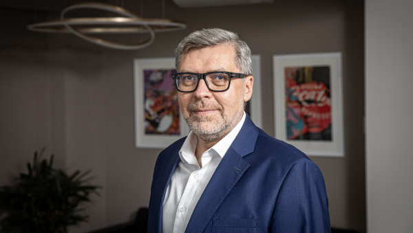 Radovan Kou�il, gener�ln� �editel OZP