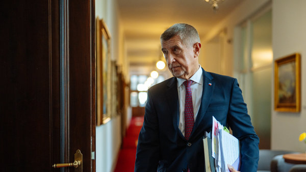 Andrej Babi�