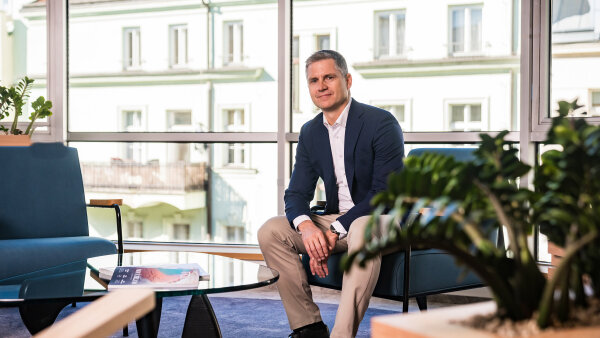 Martin Ja�ek, pr�vn�k a partner Clifford Chance.