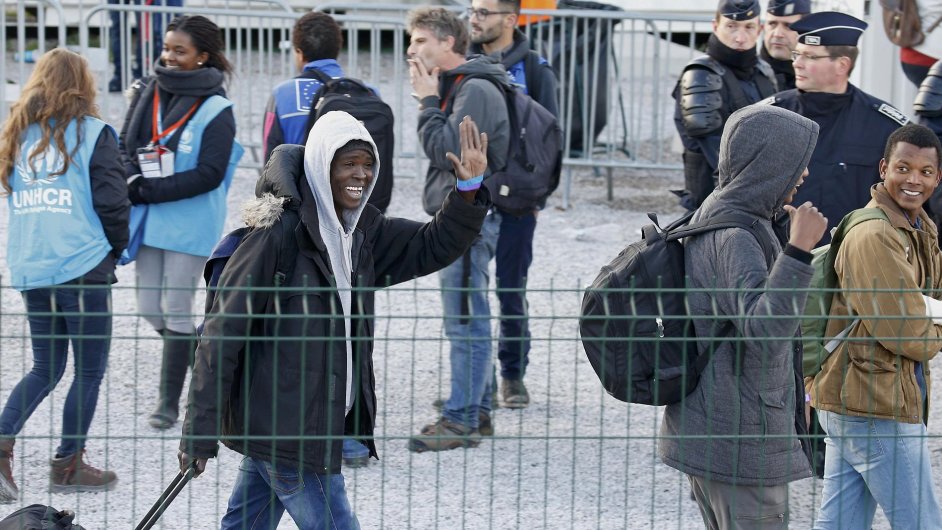 migrace nezletil Calais Francie