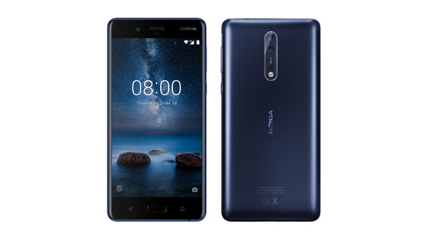 Nokia 8 s QHD obrazovkou a dvojitým fotoaparátem s optikou Carl Zeiss