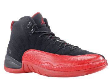 Tenisky Air Jordan 12 z pátého finále NBA 1997 podepsané Michaelem Jordanem, Nike, vydražené za 104 tisíc dolarů