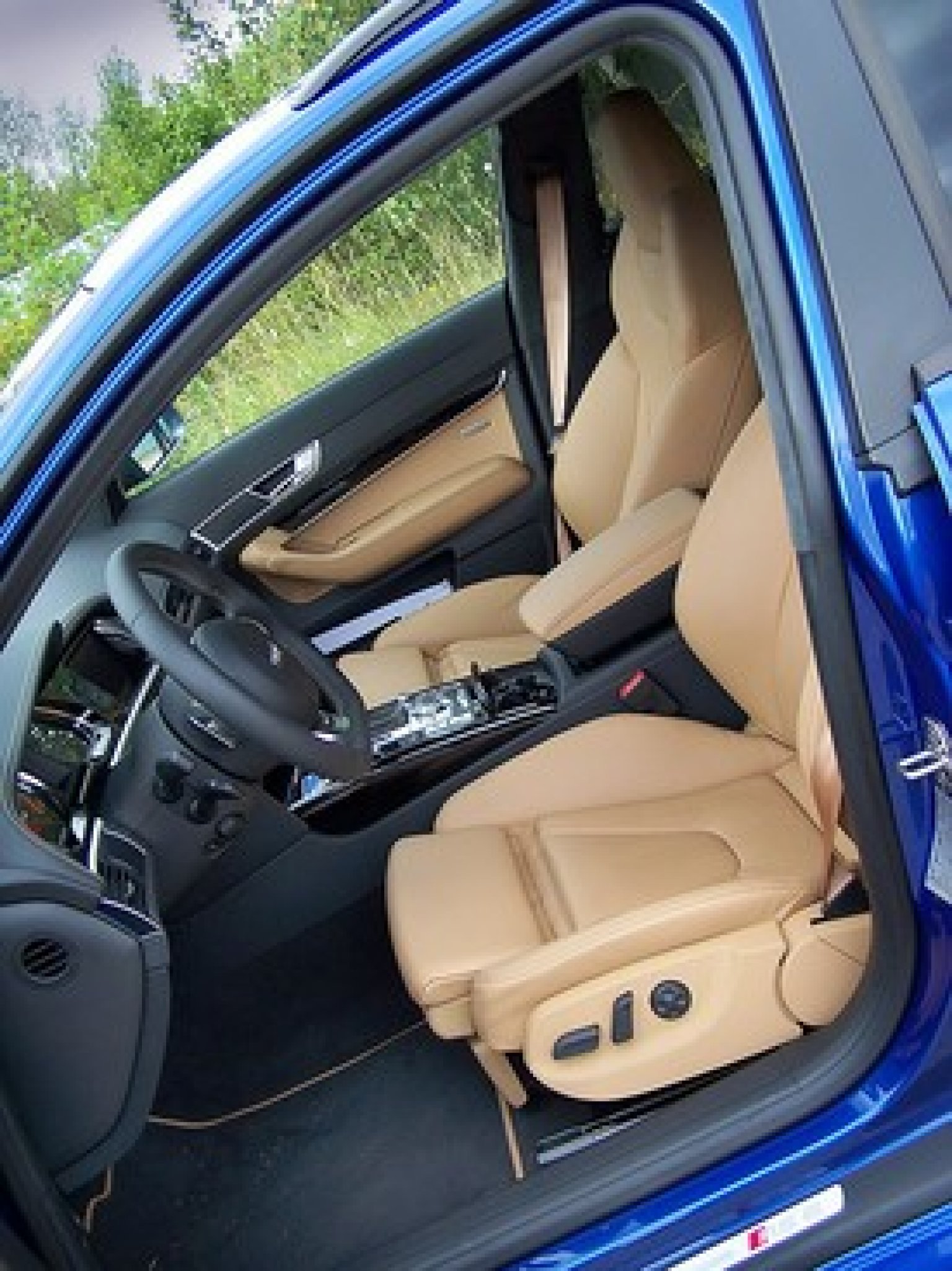 957110131_audi_rs6_avant_09_275x367_.jpg