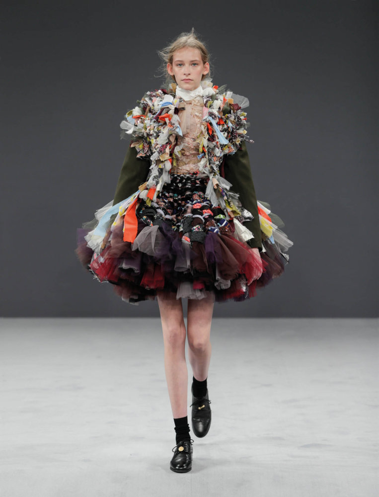 Viktor Horsting (vlevo) a Rolf Snoeren v zákulisí své lednové přehlídky haute couture v Paříži. Viktor Horsting (vlevo) a Rolf Snoeren v zákulisí své lednové přehlídky haute couture v Paříži.
