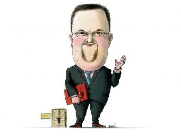 Z�staly po n�m na Pra�sk&eacute;m hrad� zape�et�n&eacute; dve�e jeho kancel&aacute;�e a tak&eacute; n�kolik ot&aacute;zek i podez�en&iacute;, t&yacute;kaj&iacute;c&iacute;ch se lid&iacute; a pom�r� v okol&iacute; prezidenta Milo&scaron;e Zemana.