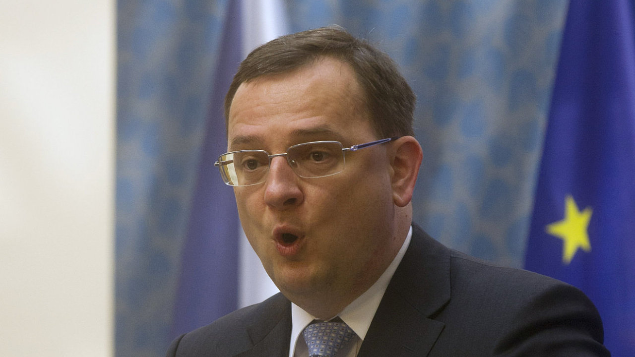 Petr Neèas oznamuje, že odvolal ministra Pospíšila