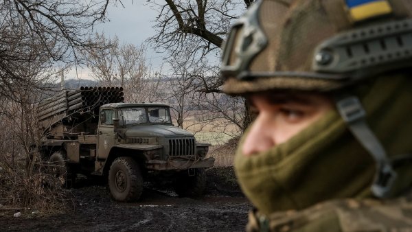 Konec Zalužného ve velení ukrajinské armády je chyba, říká analytik. Co se teď změní?