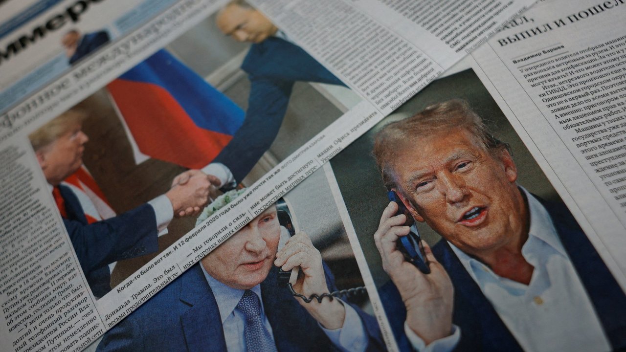 Ped tdnem si Putin a Trump telefonovali. Naposledy se podobn rozhovor uskutenil mezi Joem Bidenem a Putinem v noru 2022 krtce ped ruskm vpdem na Ukrajinu.