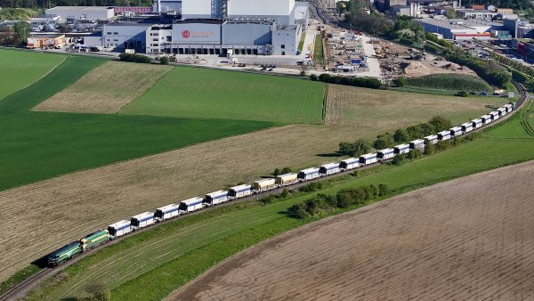 Správa železnic nestihla podepsat smlouvu na rychlodráhu z Kladna do Prahy. Jak velký problém to bude, se ukáže během několika týdnů