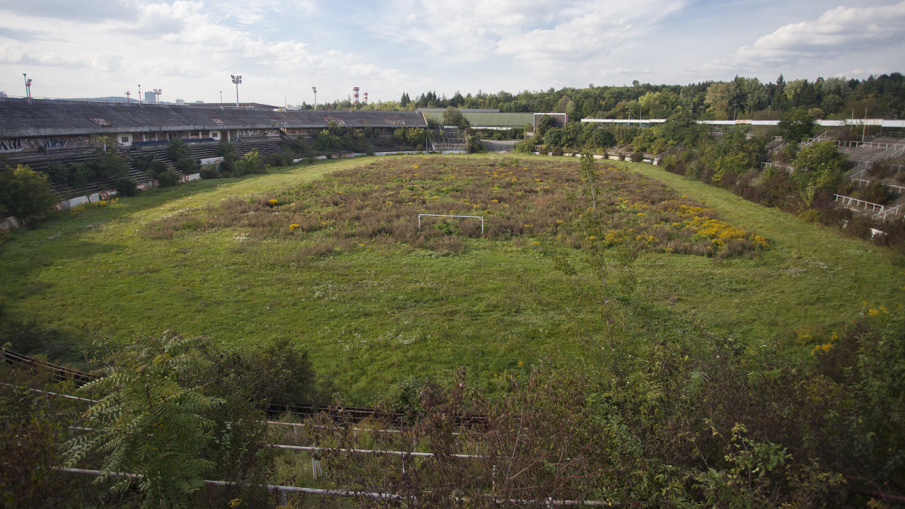 stadion, fotbalov� stadion, Brno, Za lu��nkama, stadion za lu��nkama, Brno