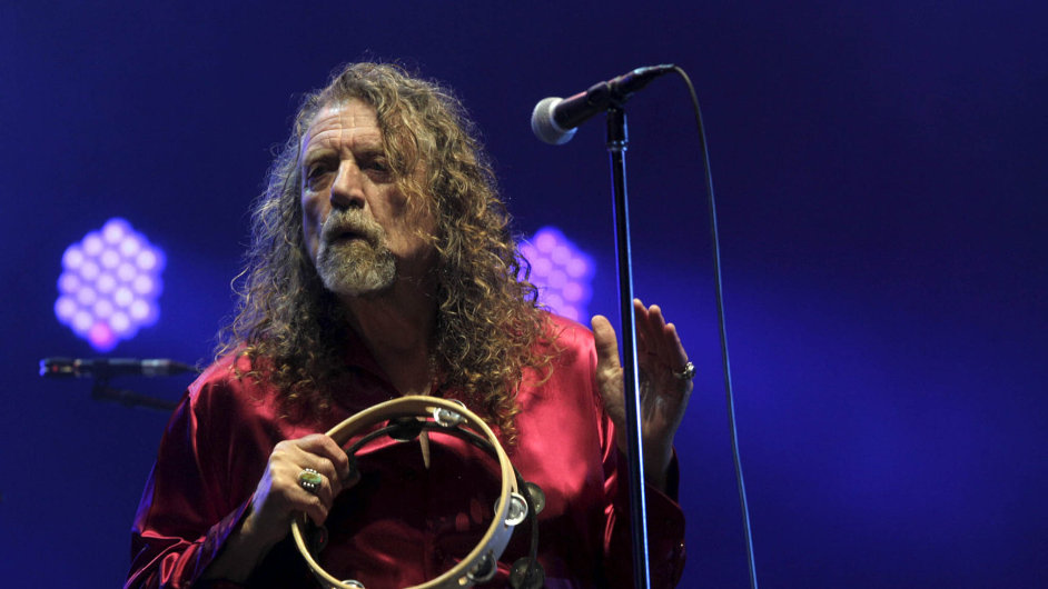 V nedli Robert Plant vystoupil v Lotysku (na snmku), po koncert v brnnsk DRFG Aren zam do vcarska, Francie, Nmecka a Norska.
