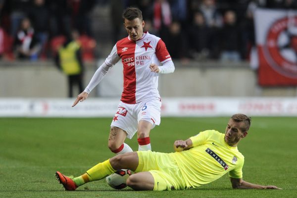 Necid dv�ma g&oacute;ly vyst�elil fotbalist�m Slavie v&yacute;hru 2:0 nad Brnem